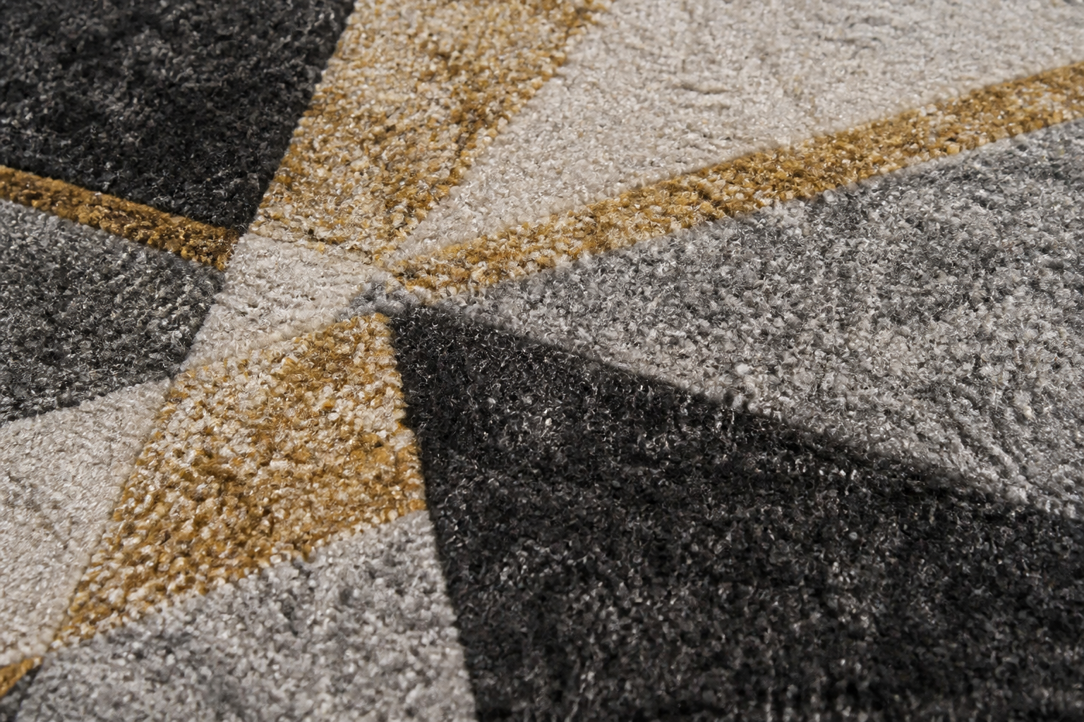 Facet Angle Rug view 3