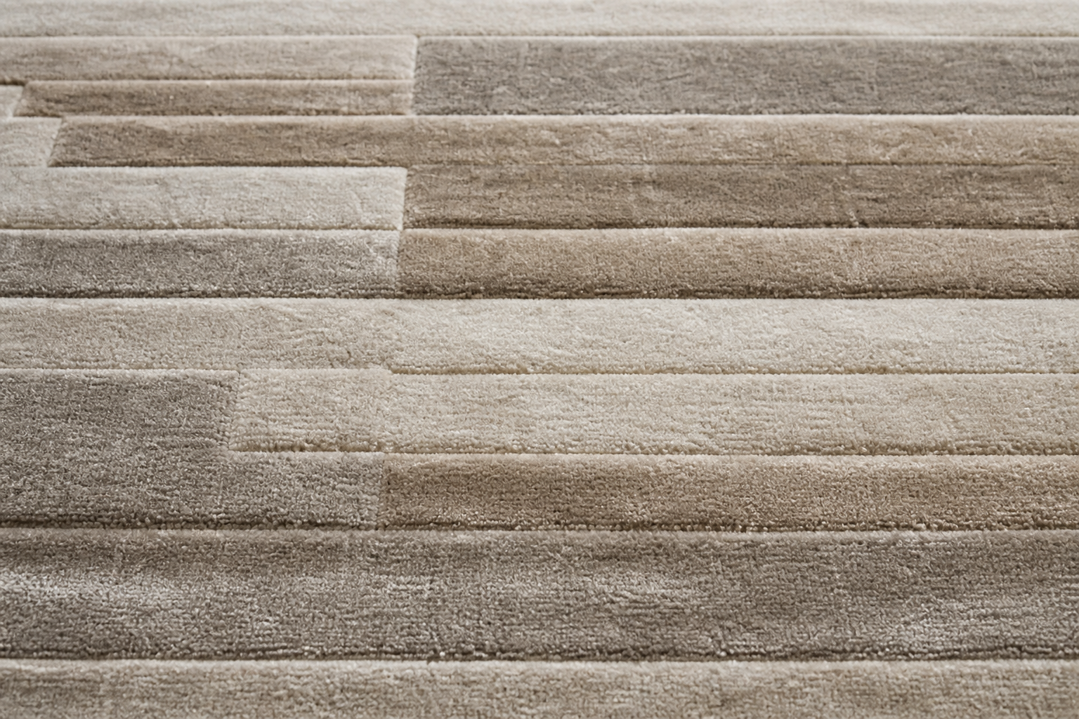 Mirage Linear Wool view 2